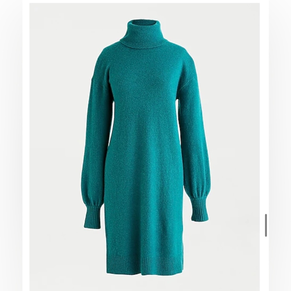 NWT JCrew Turtleneck sweater-dress in Supersoft yarn. Size M. Color Spicy Jade